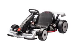 Lizenziertes Aufsitz-Driftkart AUDI 24 V, weiß, LED-Beleuchtung, 2 x 150 W Motor, Driftmodus mit einer Geschwindigkeit von 12 km/h, 24 V Batterie, solide Stahlkonstruktion, verstellbarer Sitz, MP3-Player